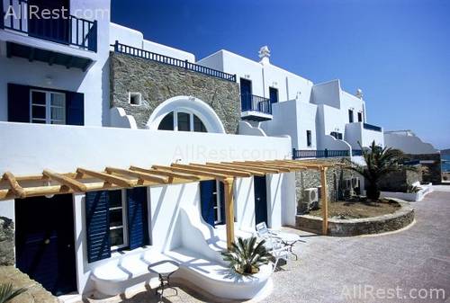 Kouros Hotel & Suites